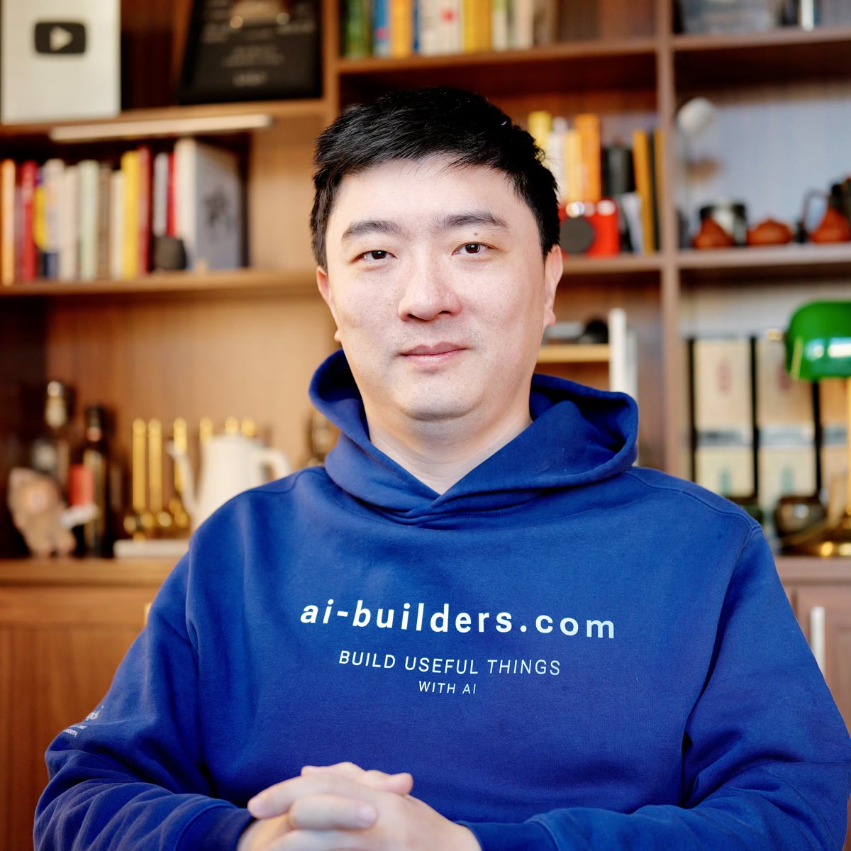 立正个人照片